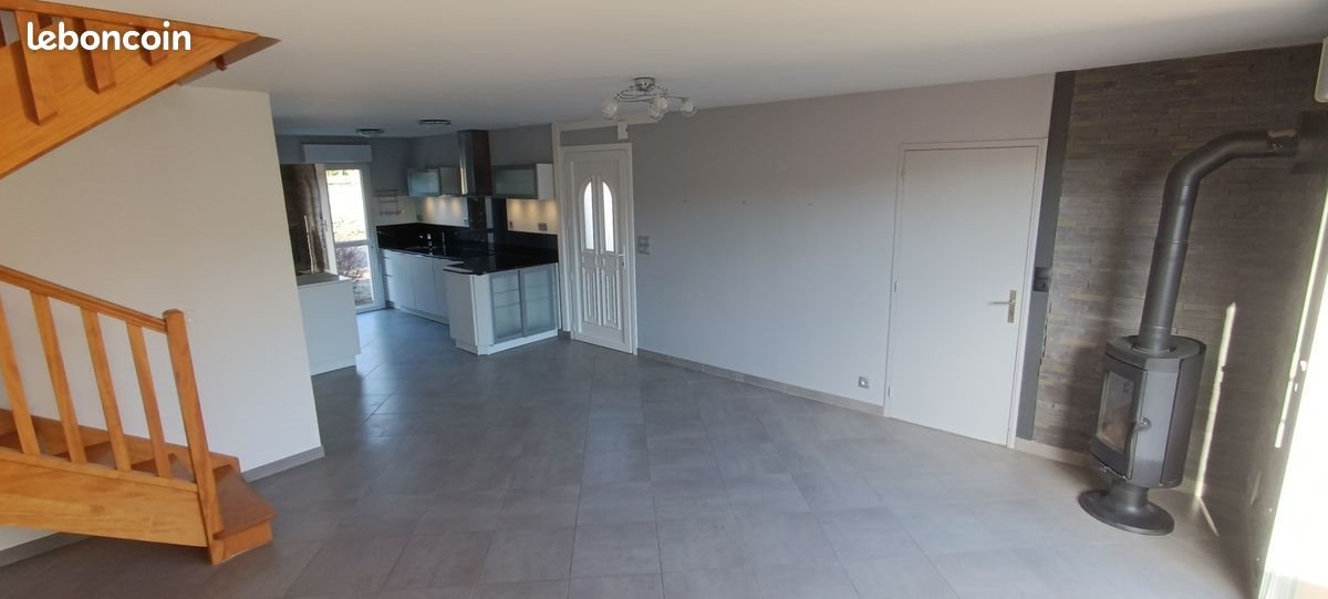 Maison à louer, 79m², Bouère