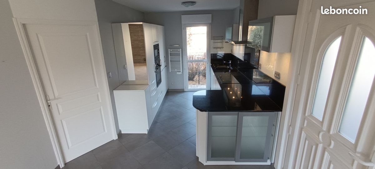 Maison à louer, 79m², Bouère