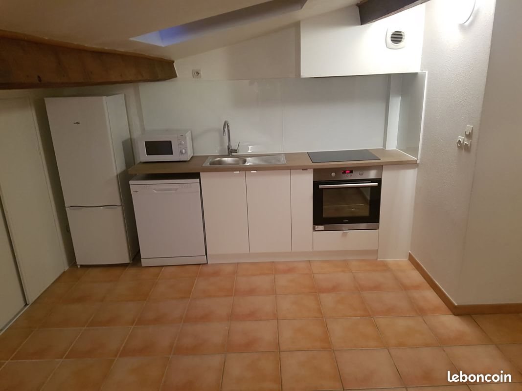 Appartement à louer, 60m², Saint-Zacharie