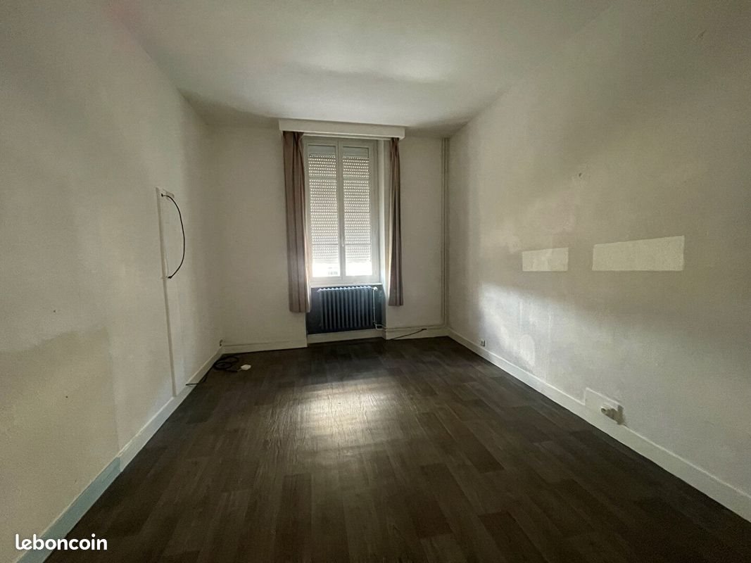Appartement à vendre, 314m², Commentry