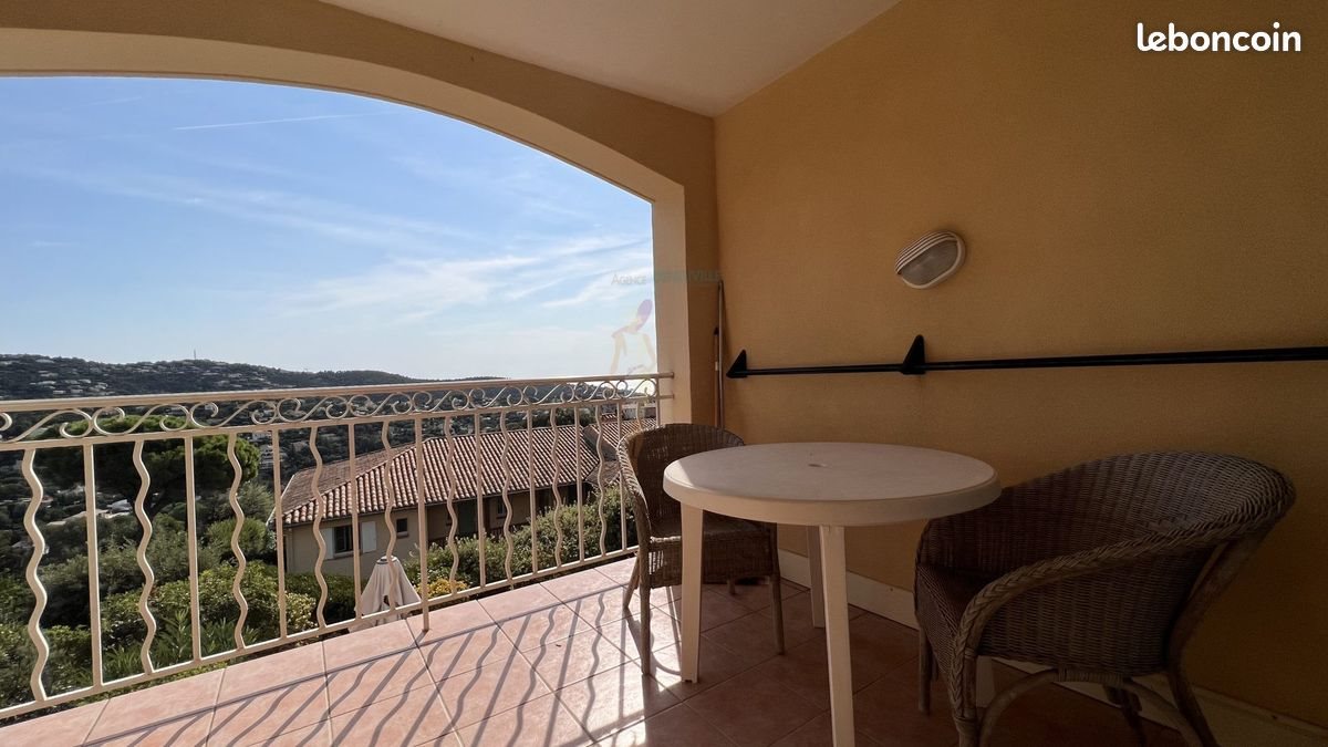 Appartement à louer, 27m², Roquebrune-sur-Argens