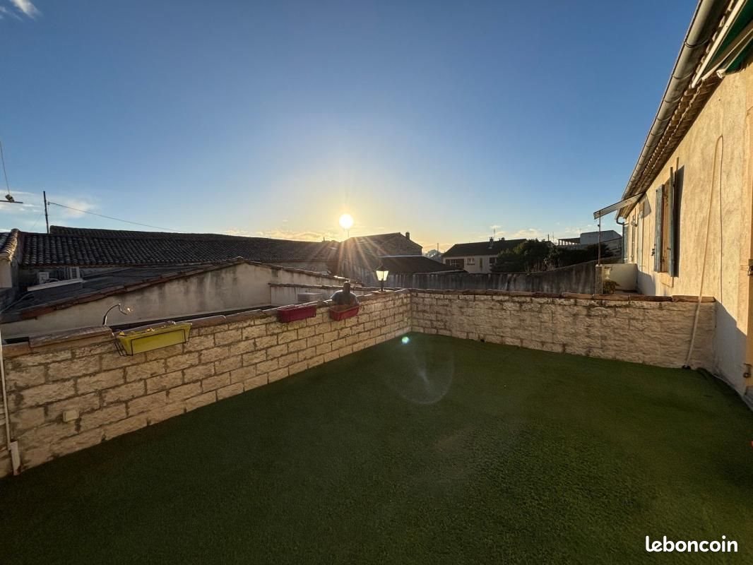 Appartement à louer, 90m², Marguerittes