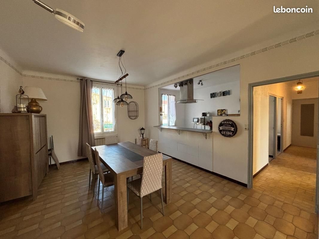Appartement à louer, 90m², Marguerittes