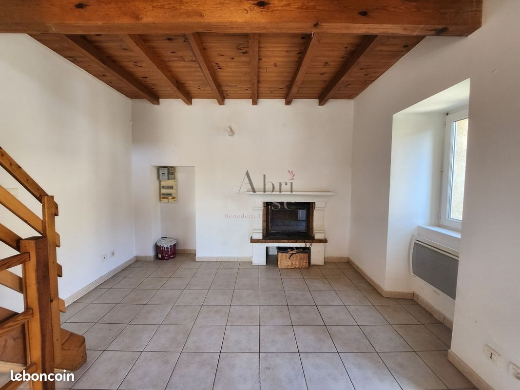 Maison à louer, 63m², Alata