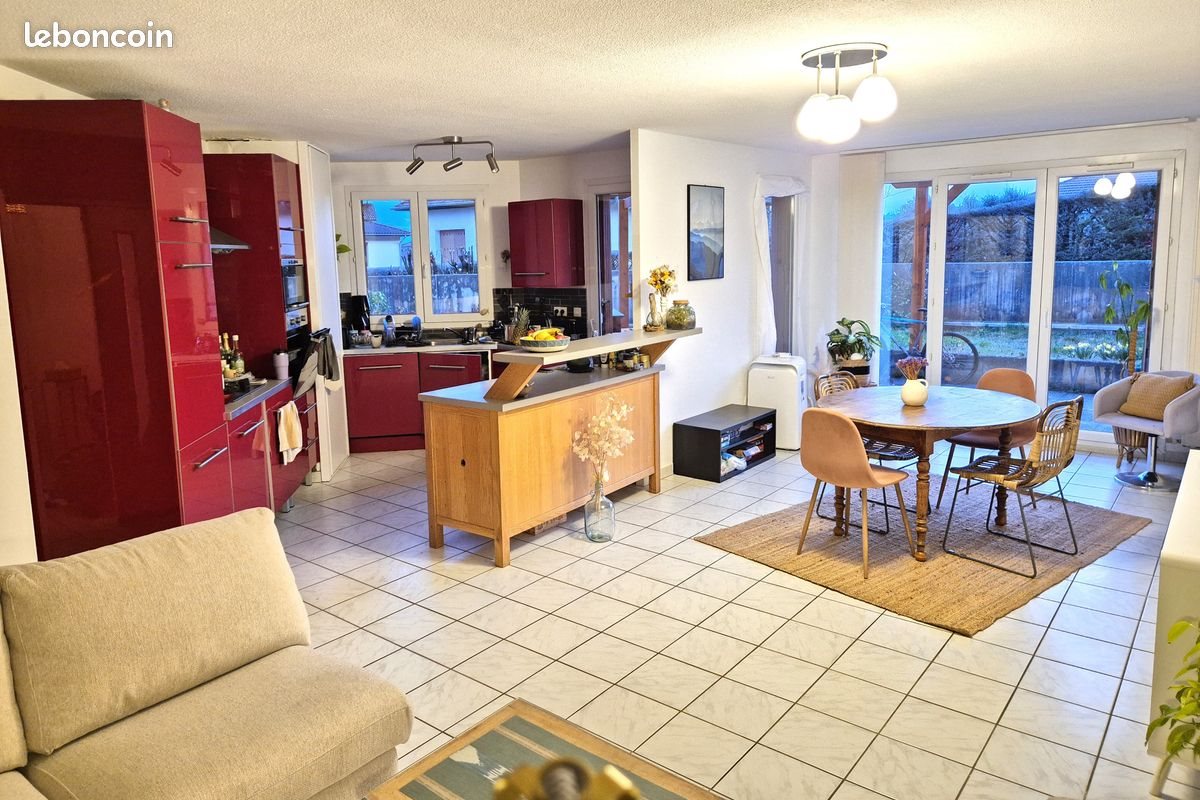 Appartement à louer, 74m², Crolles