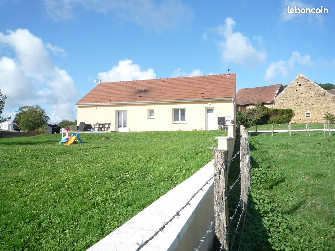 Maison à louer, 90m², Chassey