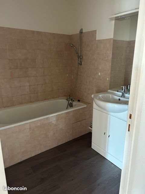 Appartement à louer, 80m², Montbrison