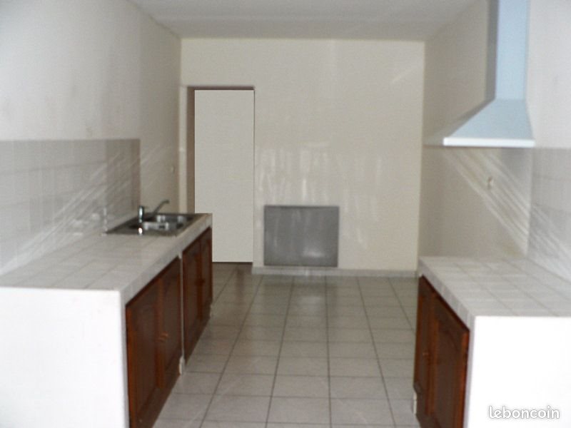 Appartement à louer, 68m², Saint-Geniès-des-Mourgues