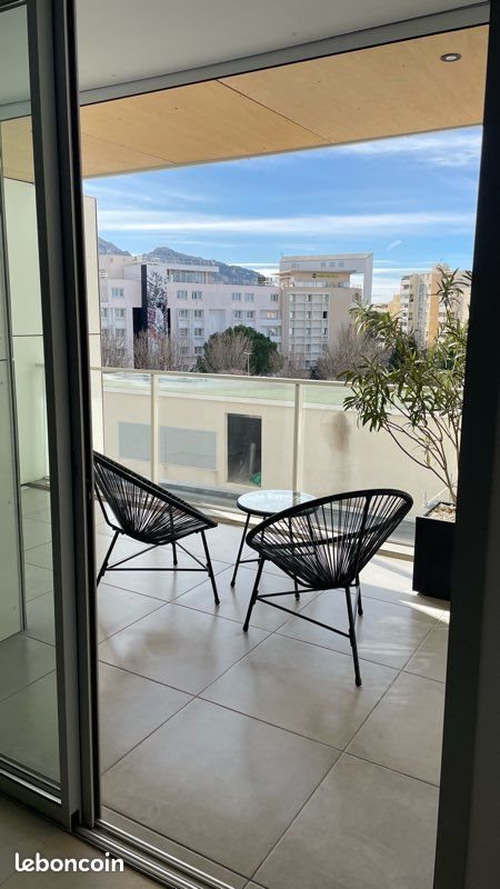 Appartement à louer, 38m², Marseille 8ème