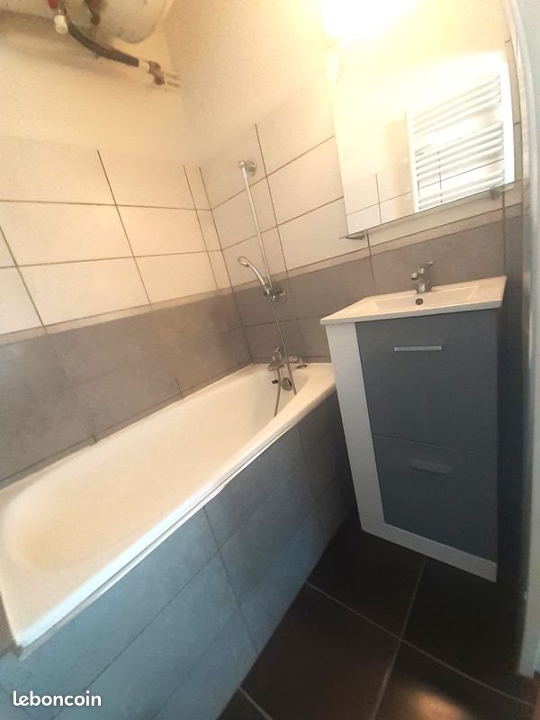 Appartement à louer, 22m², Nîmes
