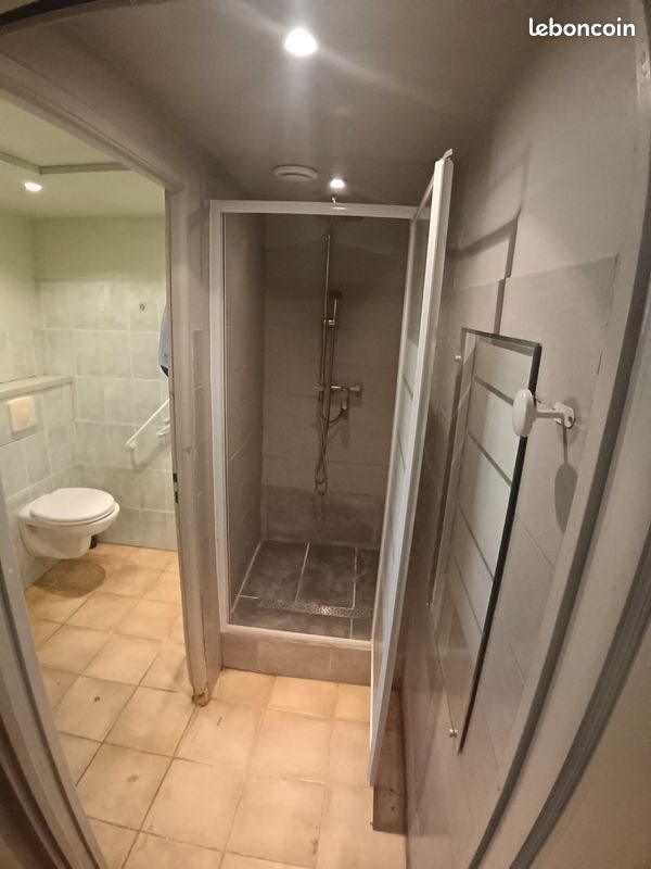 Appartement à louer, 1m², Eyguières
