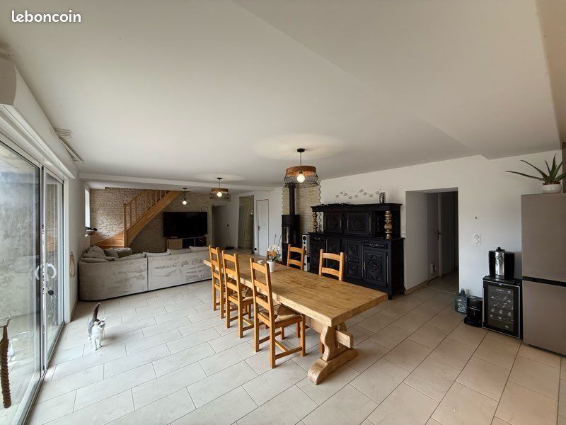 Maison à louer, 179m², Vaas