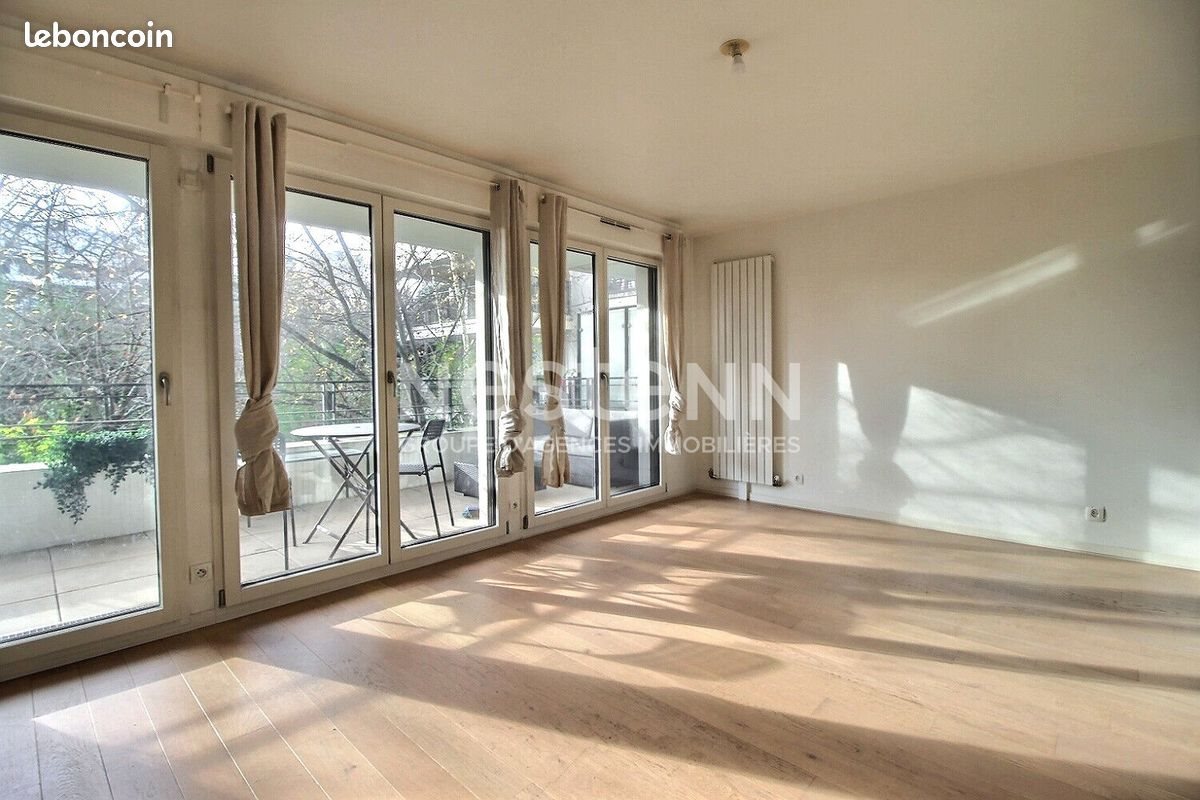 Appartement à louer, 35m², Courbevoie