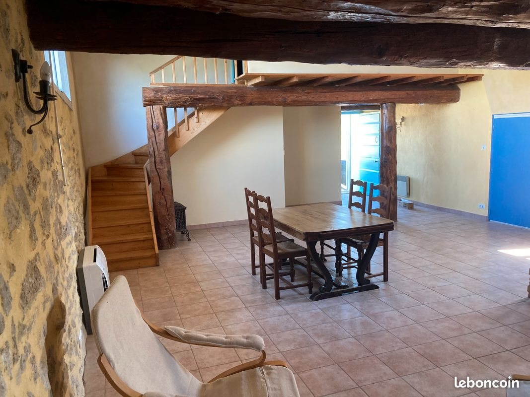 Maison à louer, 93m², Mazan