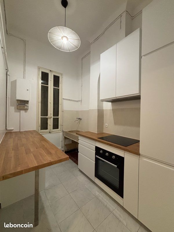 Appartement à louer, 45m², Marseille 6ème