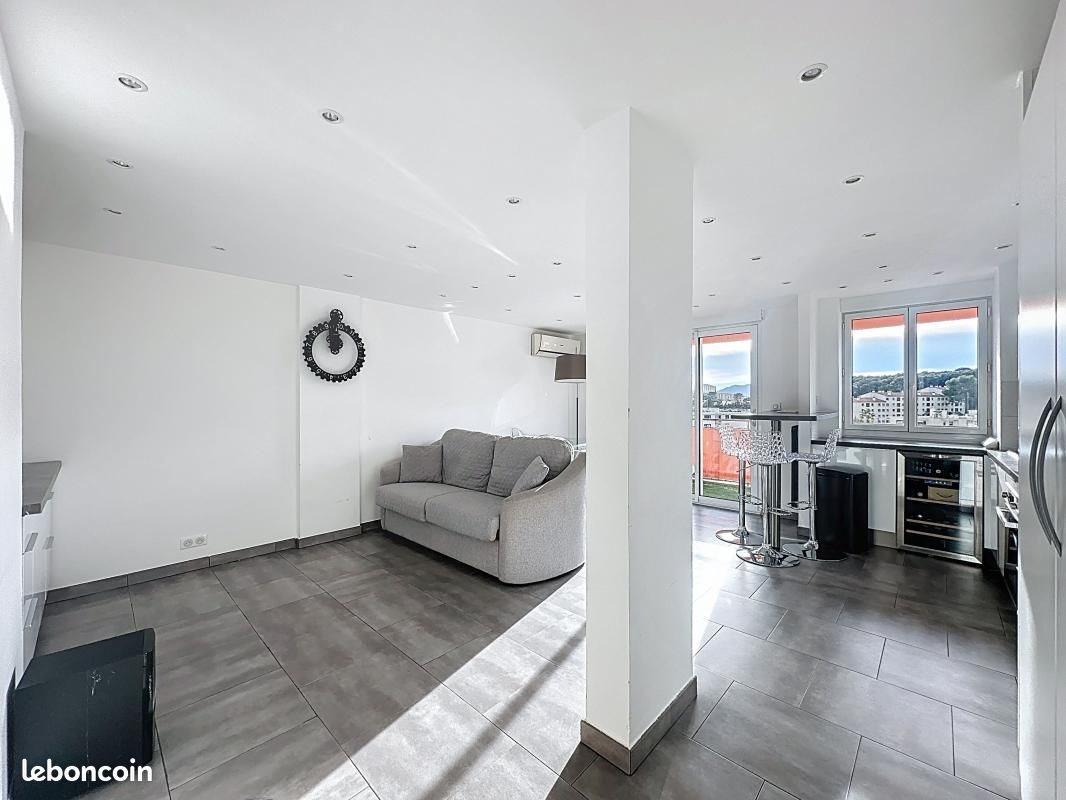 Appartement à louer, 49m², Le Cannet