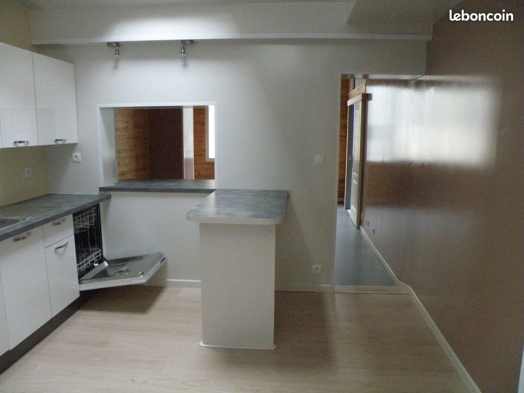 Appartement à louer, 45m², Rochefort