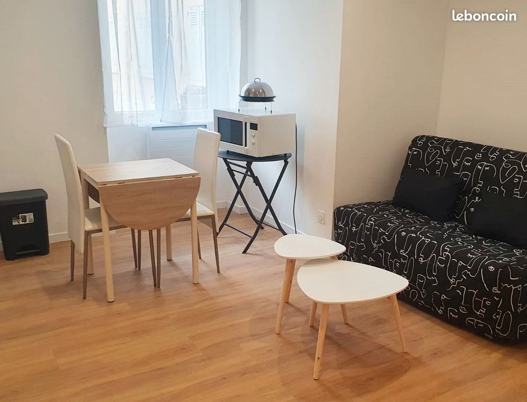 Appartement à louer, 25m², Nîmes