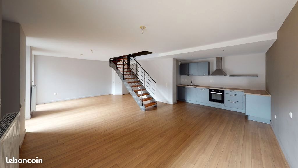 Appartement à louer, 102m², Saint-Etienne