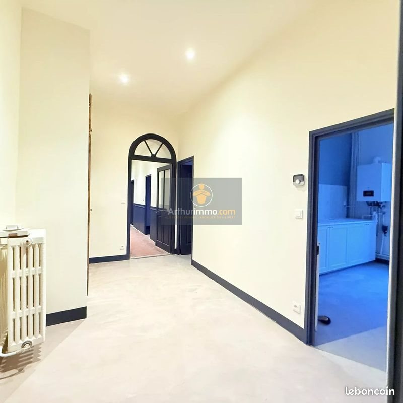 Appartement à louer, 148m², Apt