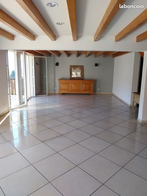 Maison à louer, 80m², La Buisse