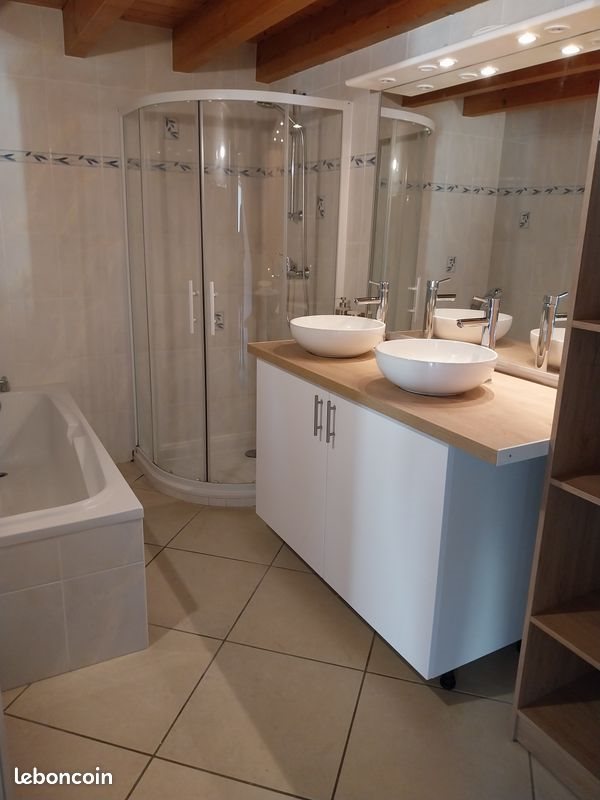 Maison à louer, 80m², La Buisse