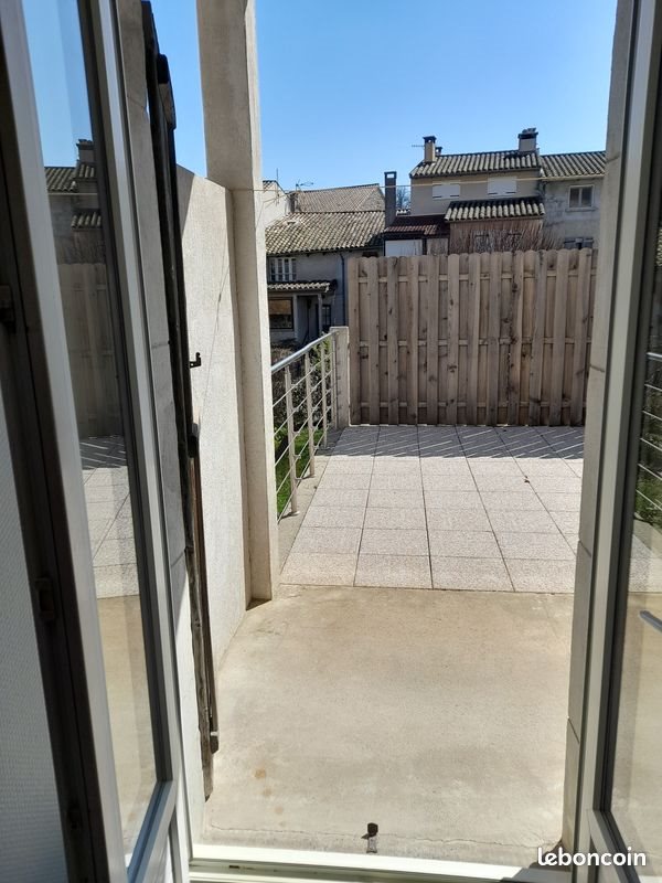 Appartement à louer, 45m², Jaujac