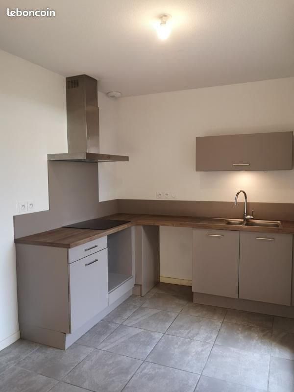 Maison à louer, 84m², Cépet