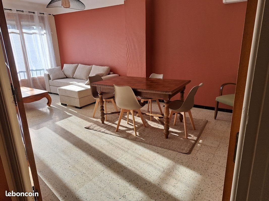 Appartement à louer, 82m², Thuir