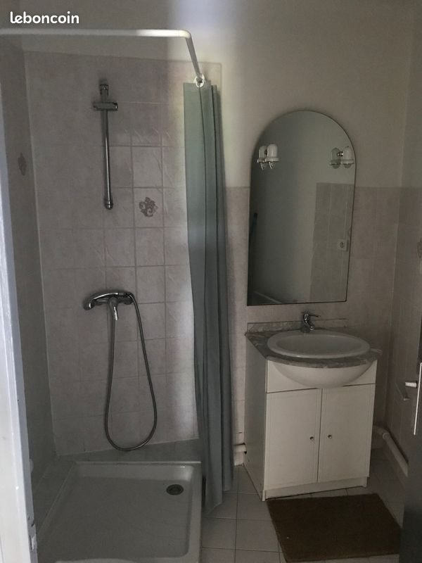 Appartement à louer, 25m², Nîmes