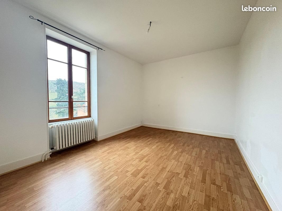 Appartement à louer, 89m², Solutré-Pouilly