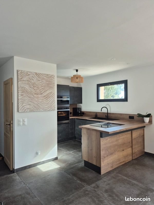 Maison à louer, 75m², Trans-en-Provence