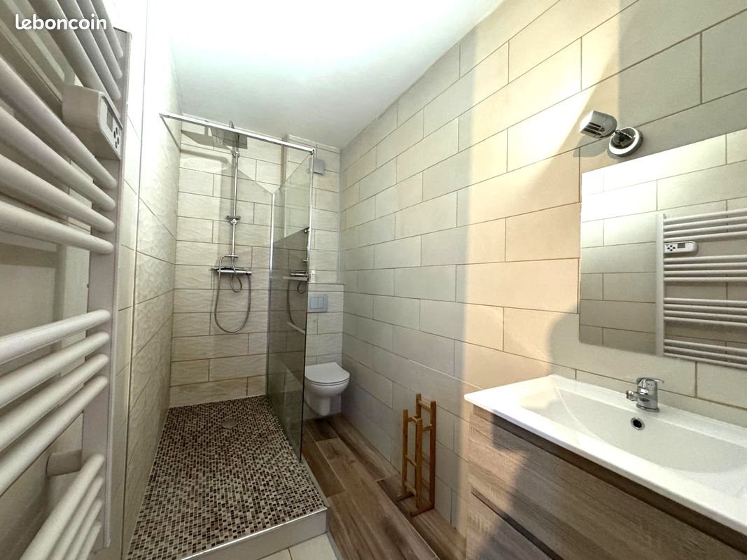 Appartement à louer, 26m², Sénas