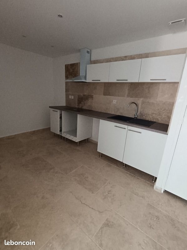 Appartement à louer, 114m², La Roquebrussanne