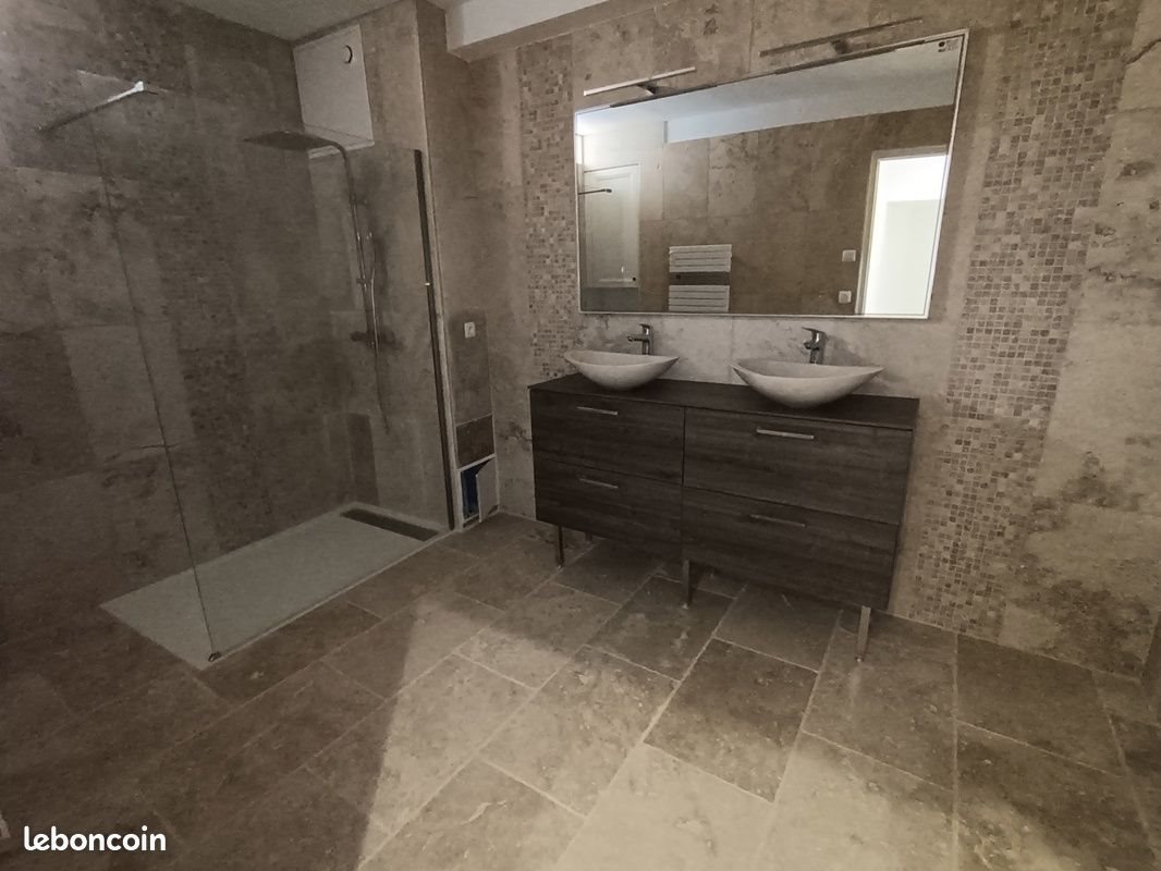 Appartement à louer, 114m², La Roquebrussanne