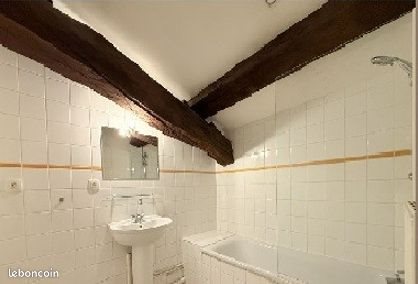 Appartement à louer, 66m², Ambronay