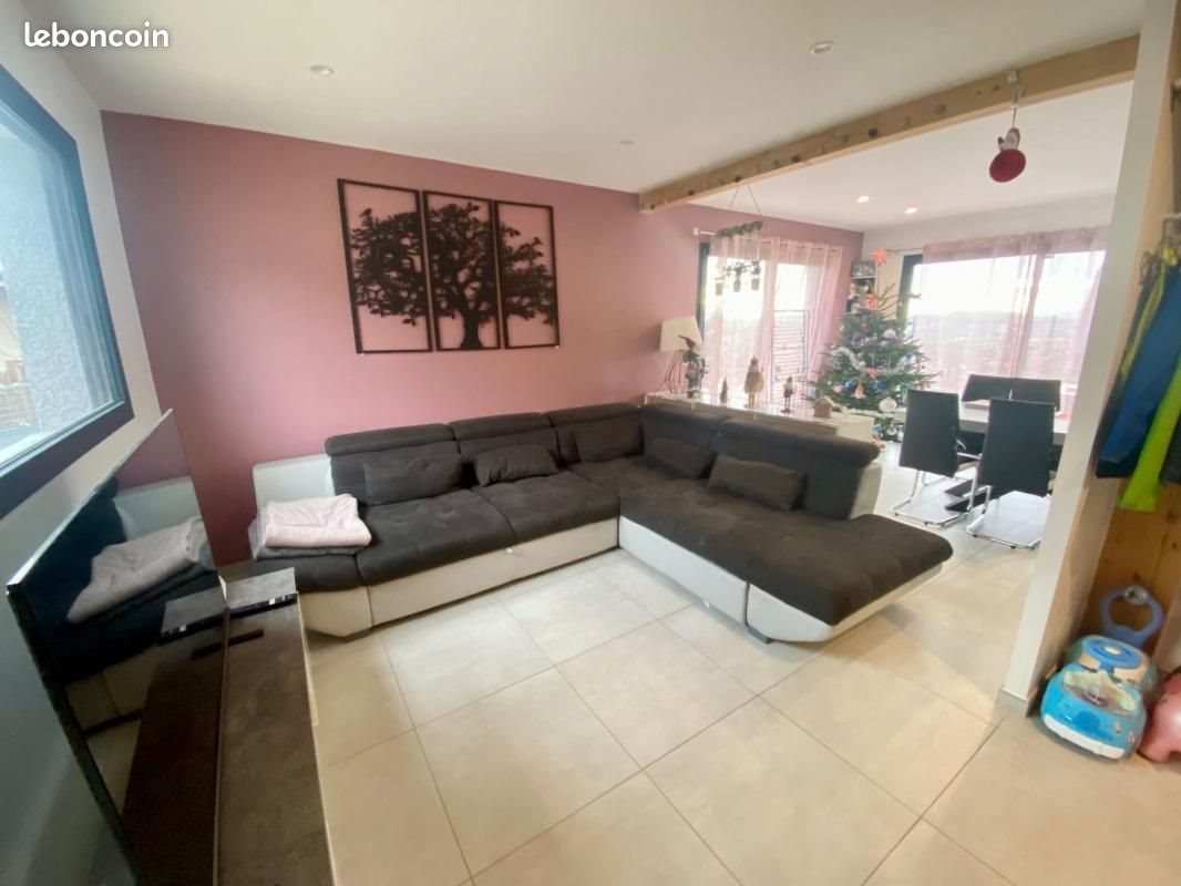 Maison à louer, 101m², Jonzier-Epagny