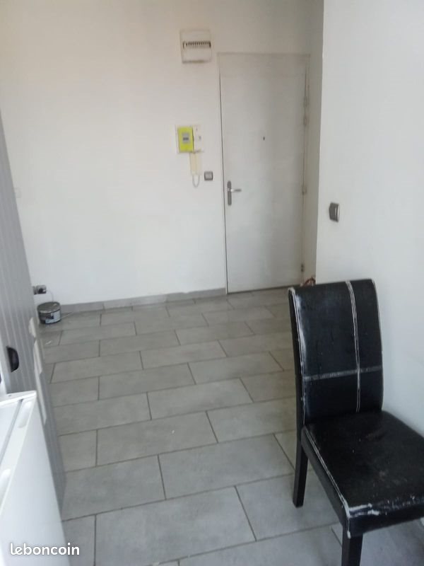 Appartement à louer, 15m², Saint-Etienne
