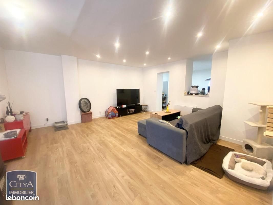 Appartement à louer, 77m², Anzin