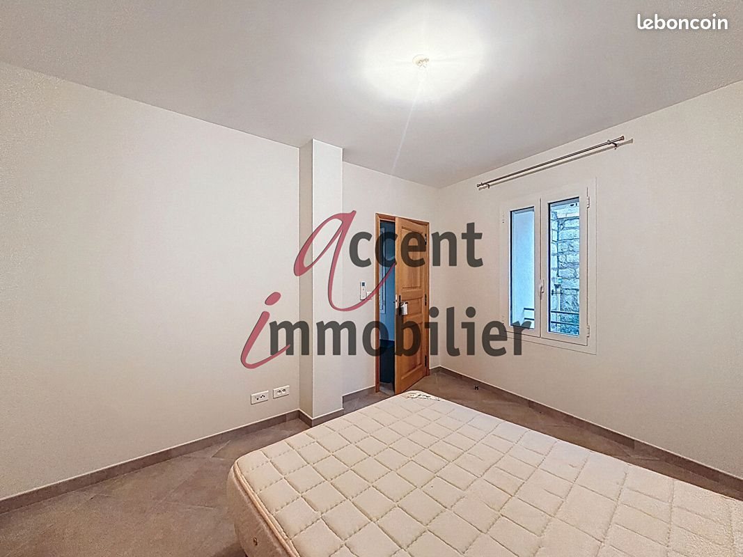 Appartement à louer, 66m², Eyragues