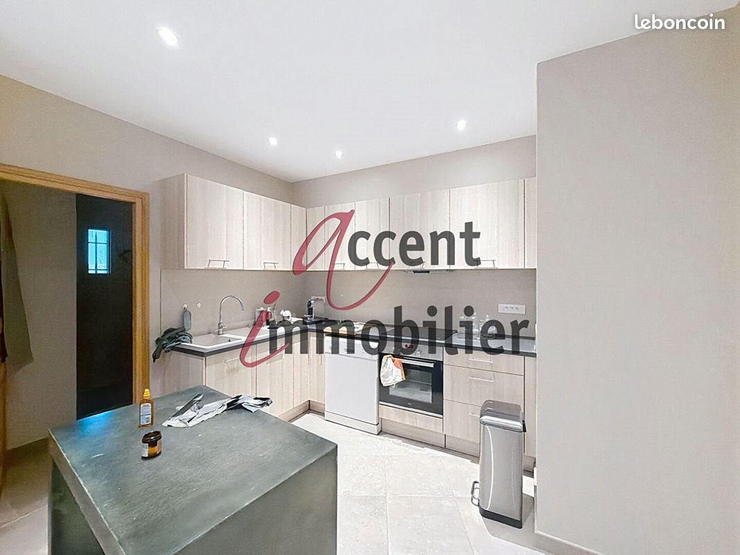 Appartement à louer, 66m², Eyragues