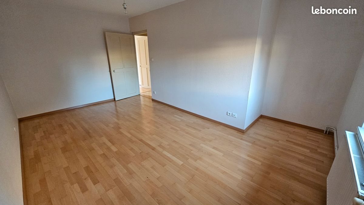 Appartement à louer, 80m², Damparis
