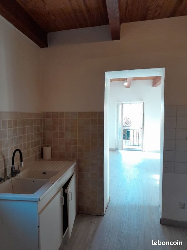 Appartement à louer, 82m², Entrevennes