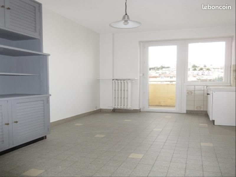 Appartement à louer, 38m², Saint-Etienne