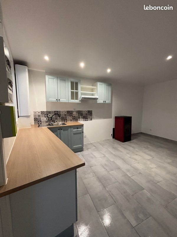 Maison à louer, 58m², Noyant