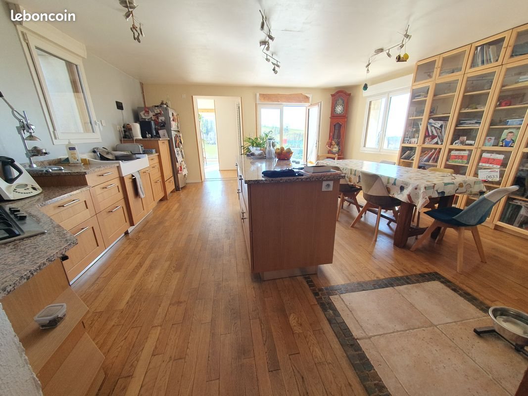 Maison à vendre, 167m², Laguiole