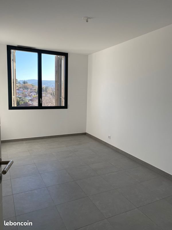 Appartement à louer, 69m², La Penne-sur-Huveaune
