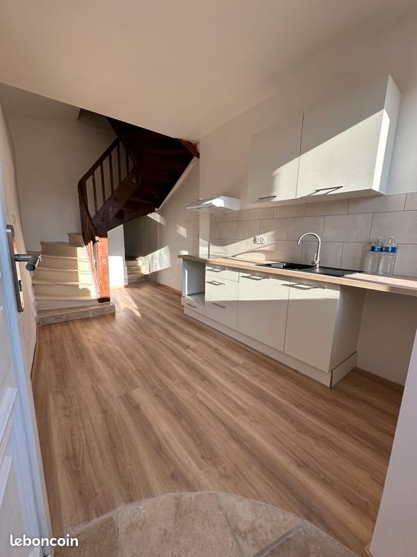 Maison à louer, 45m², Pieusse