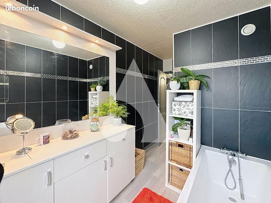 Appartement à vendre, 65m², Saint-Saulve