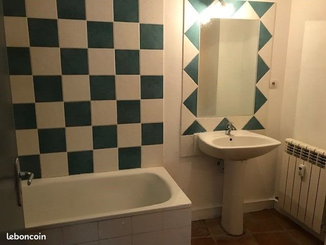 Appartement à louer, 41m², Nîmes